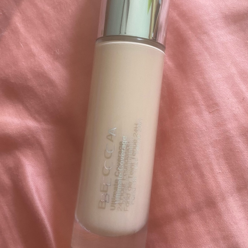 Becca Ultimate Coverage Foundation shade Vanilla